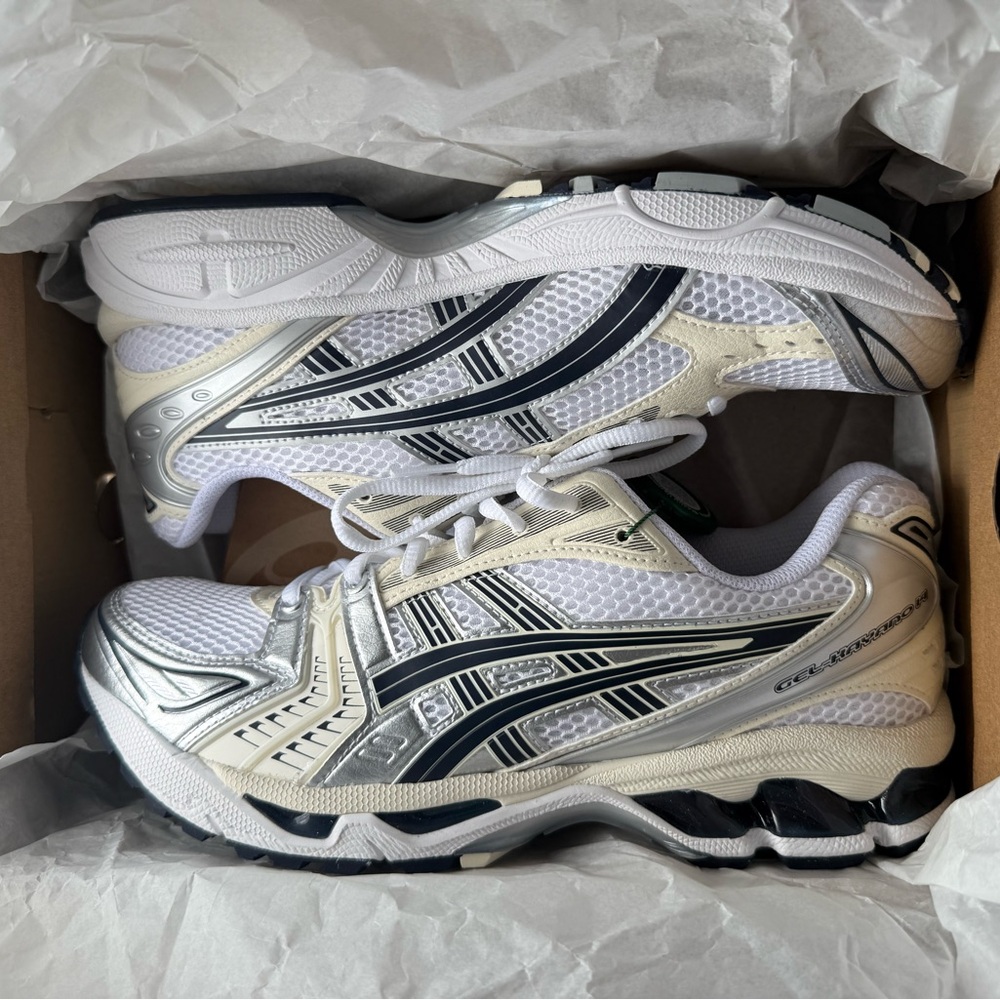 Asics White Silver & Black Men's Running Sneakers